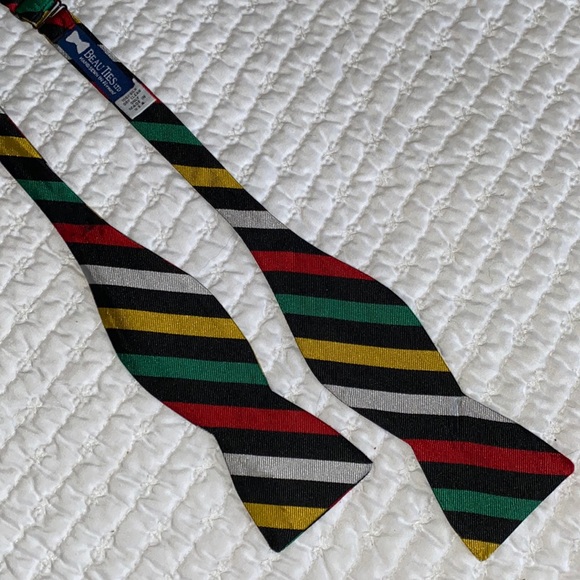 BEAU TIES LTD OF VERMONT Silk Bow Tie - Picture 1 of 2